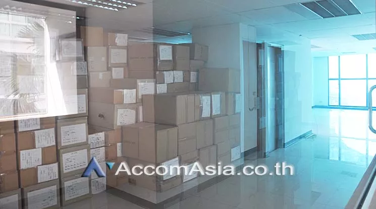  1  Office Space For Rent in Silom ,Bangkok BTS Surasak at S and B Tower AA10476